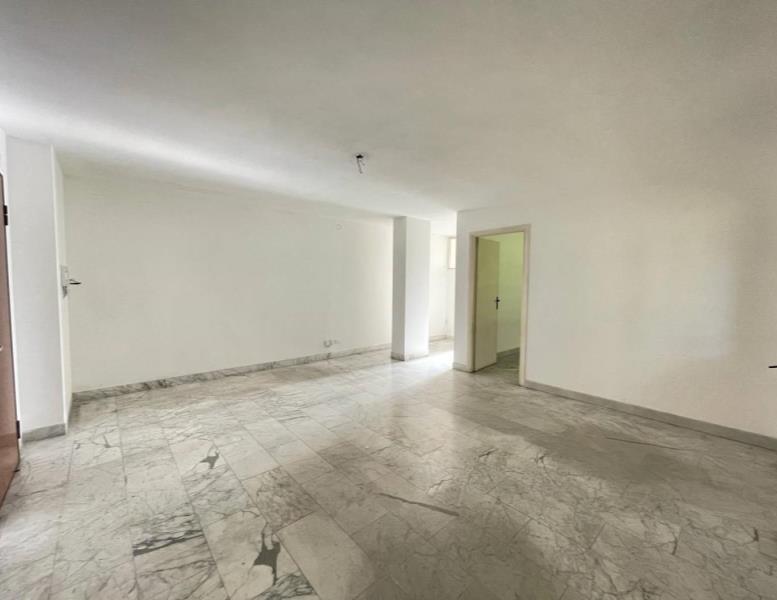 ufficio in vendita a Roma in zona Mostacciano