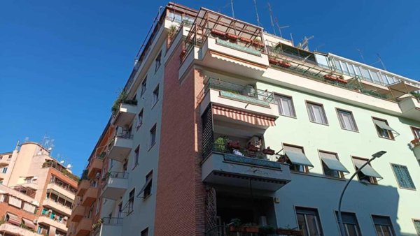 appartamento in vendita a Roma in zona Tuscolano