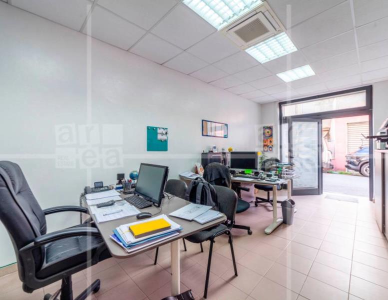 locale commerciale in vendita a Roma in zona Monte Sacro/Talenti