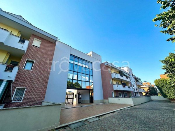 appartamento in vendita a Roma in zona Acilia