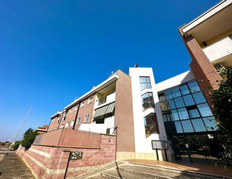 appartamento in vendita a Roma in zona Acilia