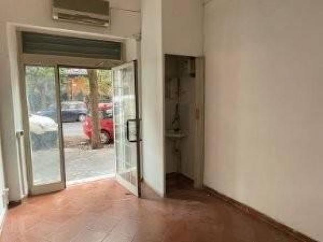 negozio in vendita a Roma in zona Prenestino-Labicano