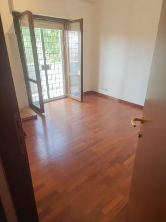 appartamento in vendita a Roma in zona Pantan Monastero