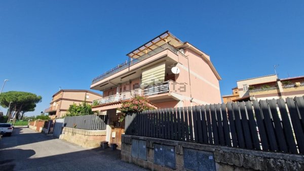 appartamento in vendita a Roma in zona Torre Gaia