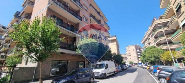 negozio in vendita a Roma in zona Ostia