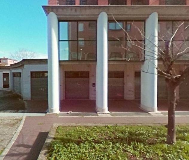 negozio in vendita a Roma in zona Monte Sacro/Talenti