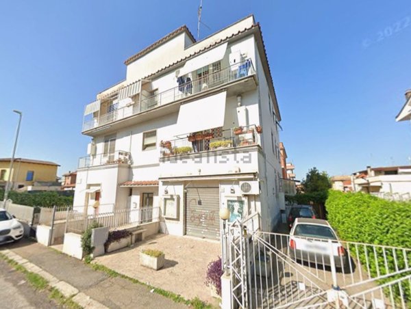 locale commerciale in vendita a Roma in zona Tor Sapienza