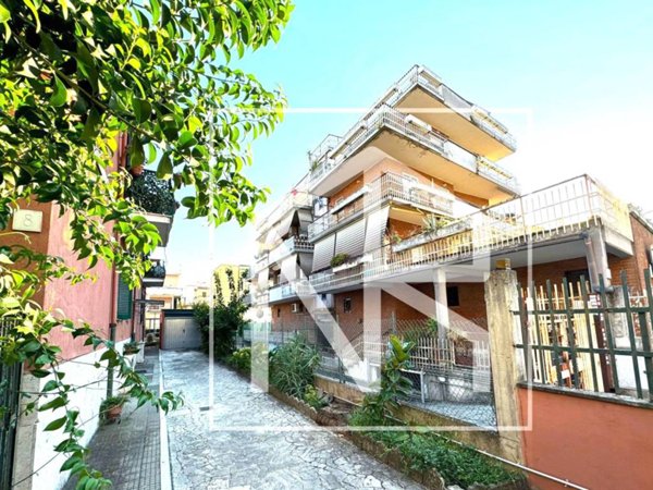 appartamento in vendita a Roma in zona Torre Maura