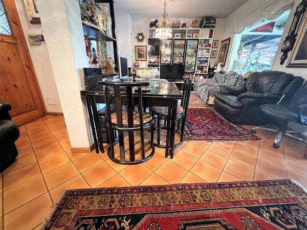 casa indipendente in vendita a Roma in zona Ostia Antica