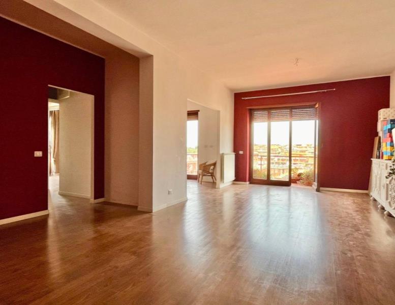 appartamento in vendita a Roma in zona Torre Angela