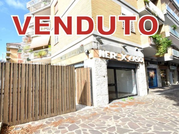 negozio in vendita a Roma in zona Portuense