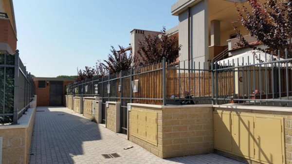 appartamento in vendita a Roma in zona Mezzocammino