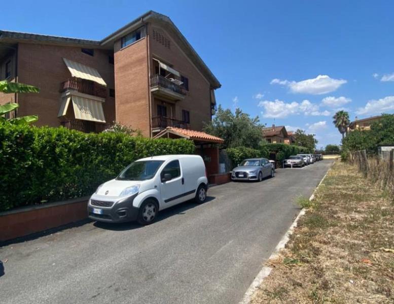 appartamento in vendita a Roma in zona Casal Morena
