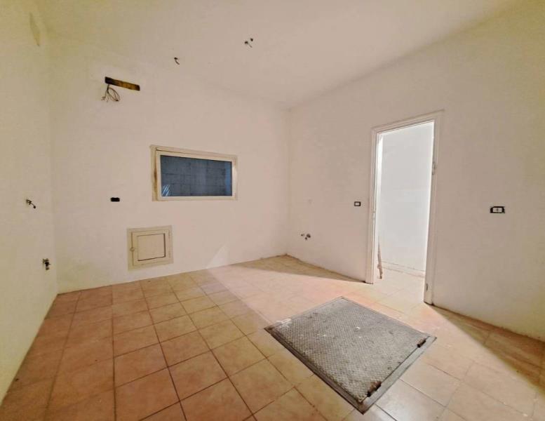 negozio in vendita a Roma in zona Rione Prati