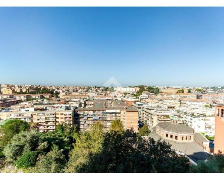 appartamento in vendita a Roma in zona Aurelio