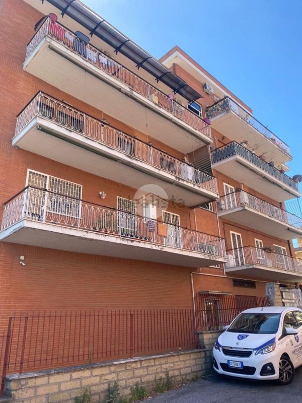 appartamento in vendita a Roma in zona Ponte di Nona