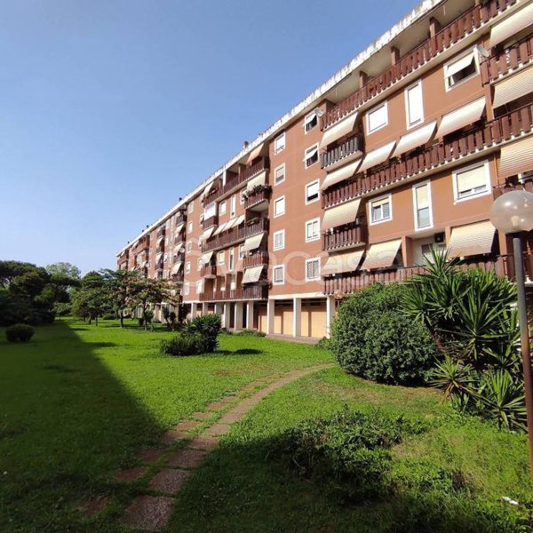 appartamento in vendita a Roma in zona Ostia