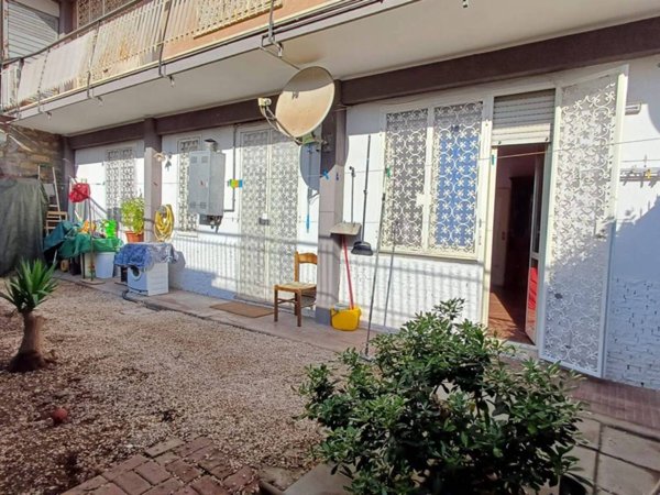 appartamento in vendita a Roma in zona Ardeatino