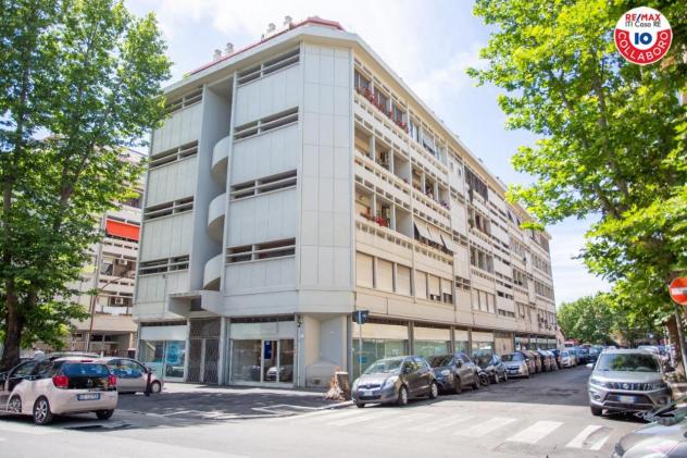 negozio in vendita a Roma in zona Ostia