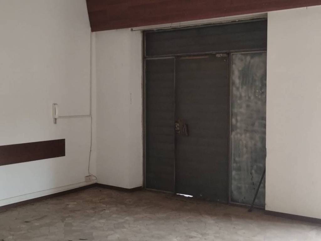 negozio in vendita a Roma in zona Prenestino-Labicano