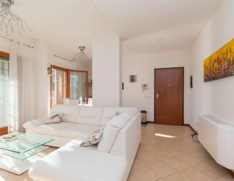 appartamento in vendita a Roma in zona Acilia