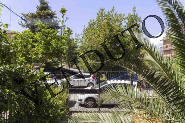 appartamento in vendita a Roma in zona Selva Candida