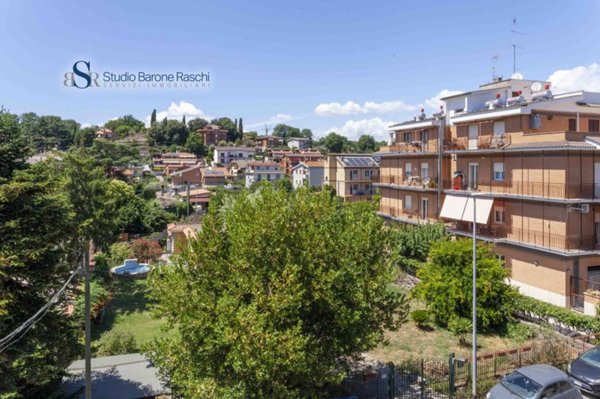 appartamento in vendita a Roma in zona Selva Candida