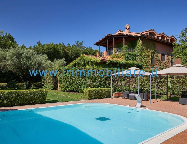 appartamento in vendita a Roma in zona Mostacciano