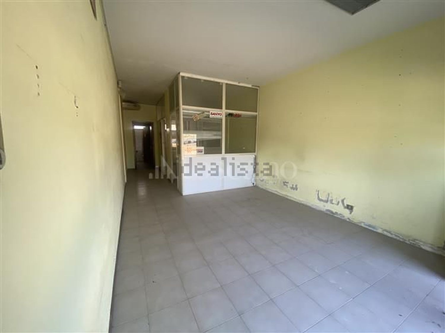locale commerciale in vendita a Roma in zona Ostia
