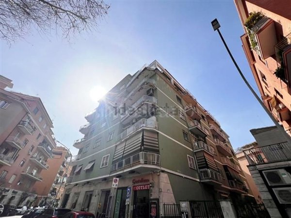appartamento in vendita a Roma in zona Gianicolense