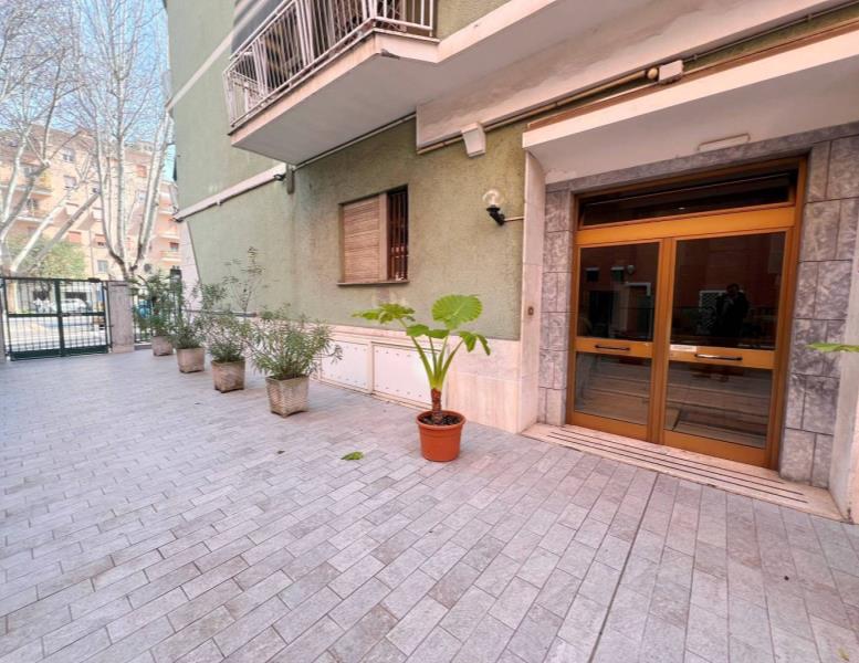 appartamento in vendita a Roma in zona Gianicolense