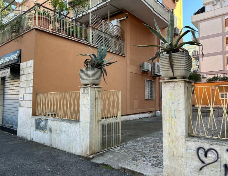 appartamento in vendita a Roma in zona Prenestino-Centocelle