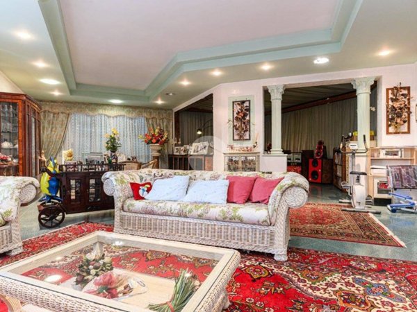 casa indipendente in vendita a Roma in zona Massimina/Casal Lumbroso