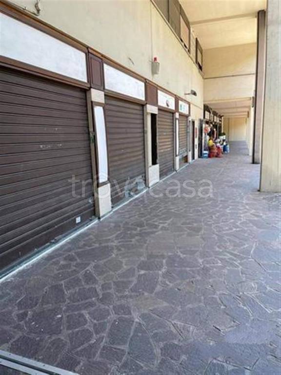 negozio in vendita a Roma in zona Spinaceto