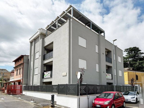 appartamento in vendita a Roma in zona Prenestino-Centocelle