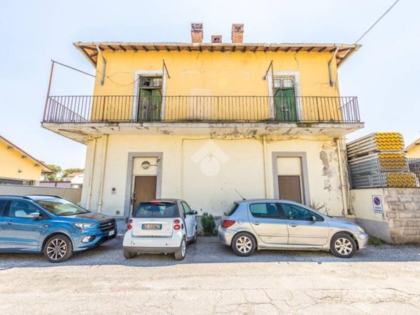 casa indipendente in vendita a Roma in zona Finocchio