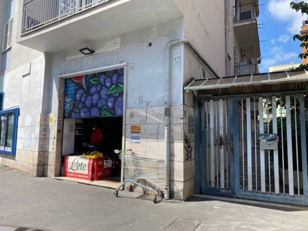 negozio in vendita a Roma in zona Prenestino-Centocelle