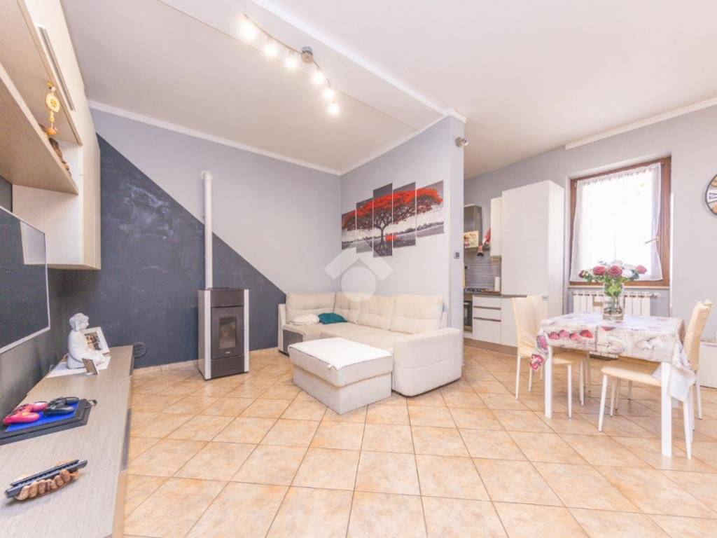 appartamento in vendita a Roma in zona Finocchio
