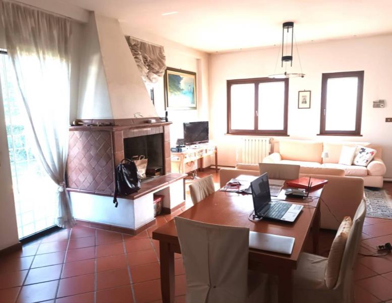 casa indipendente in vendita a Roma in zona Infernetto