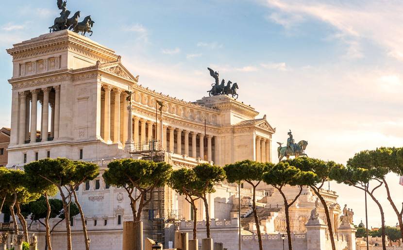 intera palazzina in vendita a Roma in zona Rione Monti/Campitelli