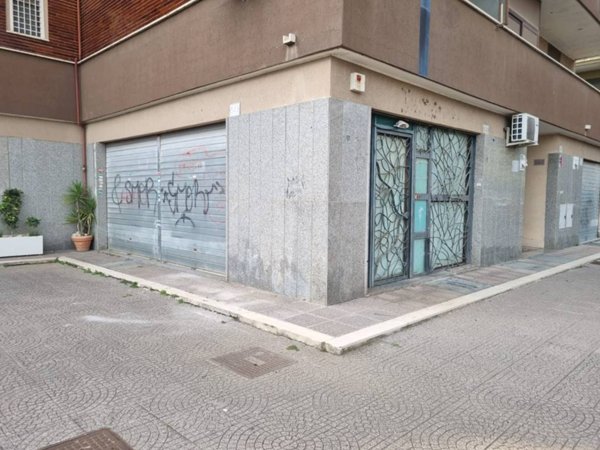 negozio in vendita a Roma in zona Dragona/Bagnoletto