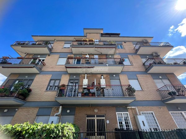 appartamento in vendita a Roma in zona Acilia