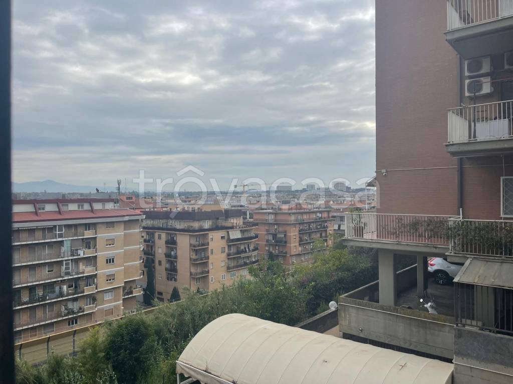 appartamento in vendita a Roma in zona Portuense