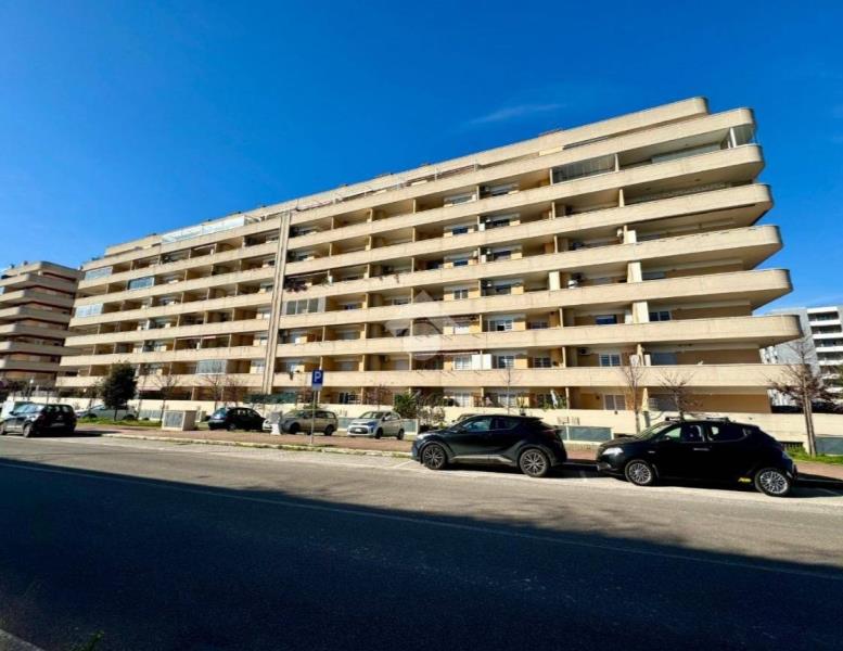 appartamento in vendita a Roma in zona Fonte Laurentina