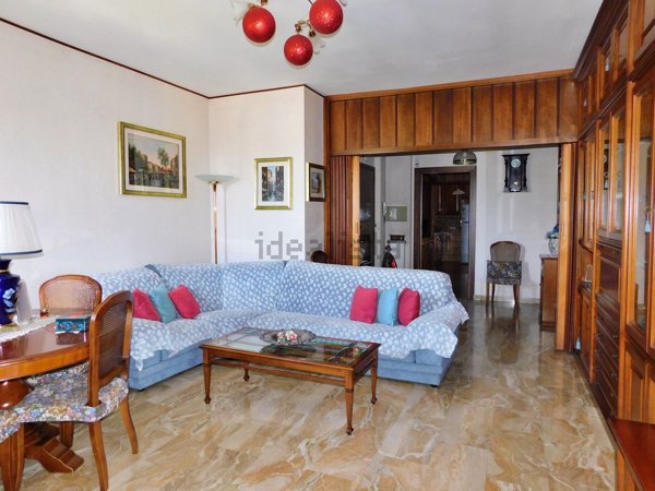 appartamento in vendita a Roma in zona EUR