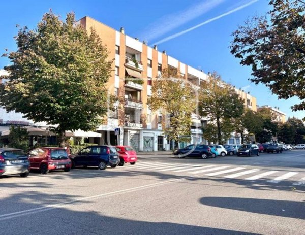 appartamento in vendita a Roma in zona Acilia