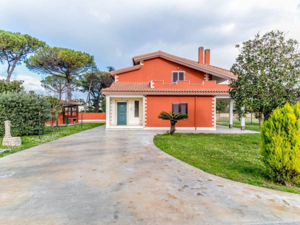casa indipendente in vendita a Roma in zona Ludovisi/Sallustiano