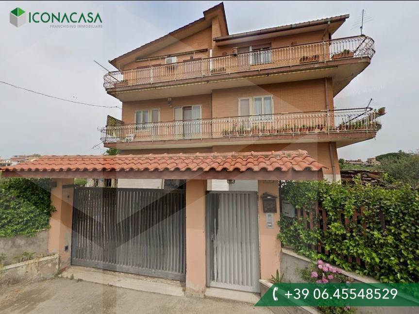 casa indipendente in vendita a Roma in zona Castelverde