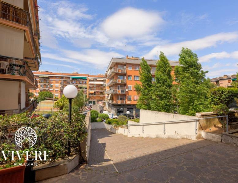appartamento in vendita a Roma in zona Gianicolense