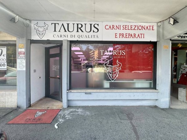 negozio in vendita a Roma in zona Portuense